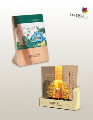 ĐẾ LỊCH BÀN GỖ 2026 ĐẶC BIỆT 01